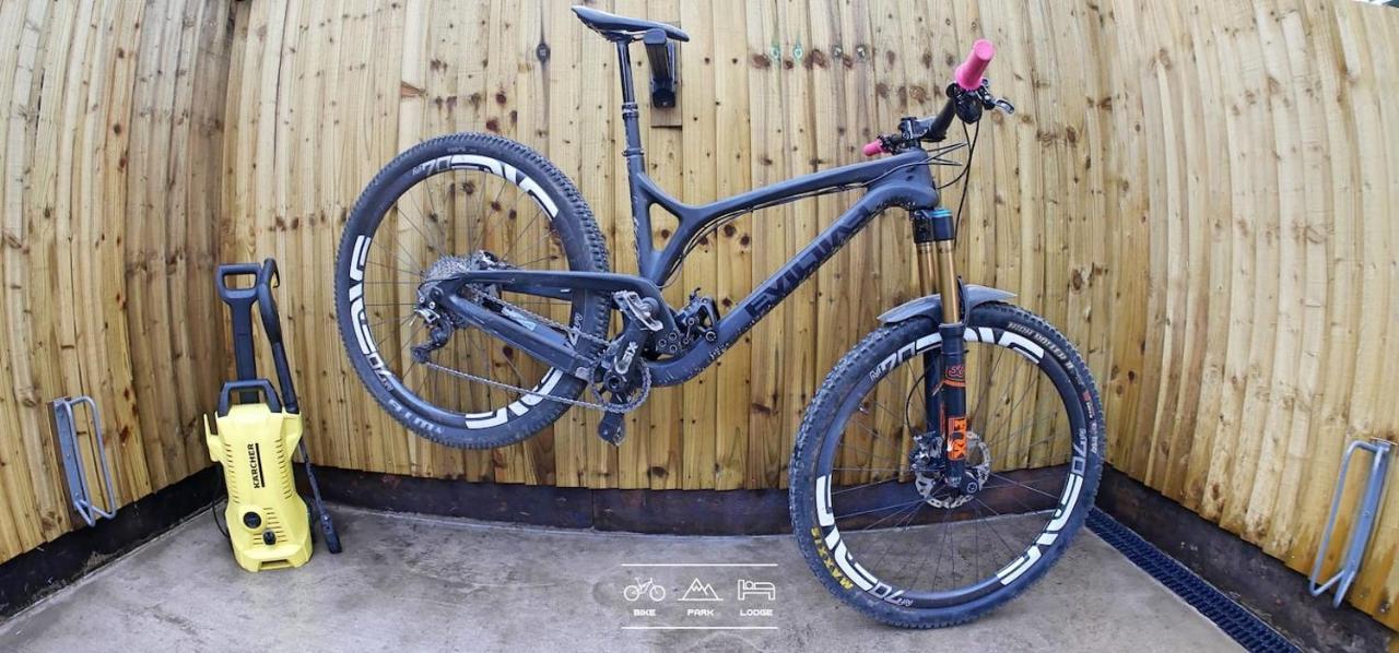 Bike Park Lodge #2 Мертир-Тидвилл Экстерьер фото